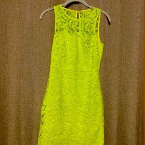 Beautiful dress brand new and beautiful color